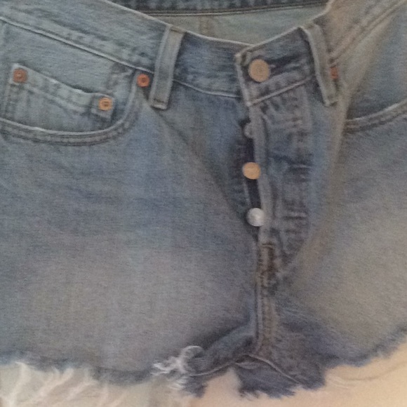 Levi’s Strauss Distressed Jeans Denim Shorts 501 - Picture 5 of 8